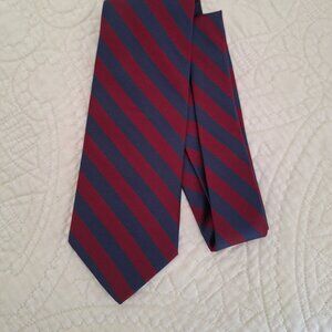 346 BROOKS BROTHERS Classic and Luxury Tie Burgundy and Blue Stripe Pattern